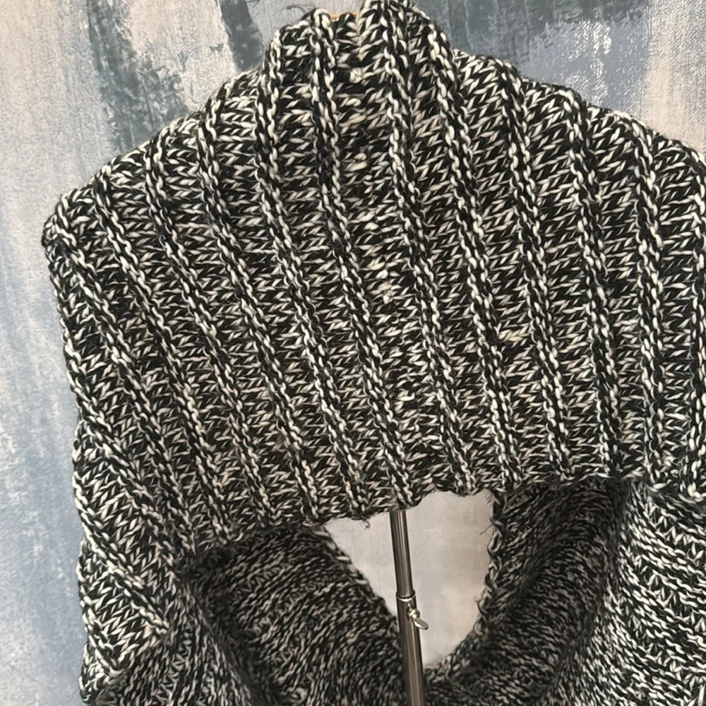 Saks Fifth Avenue Cowl Neck Scarf